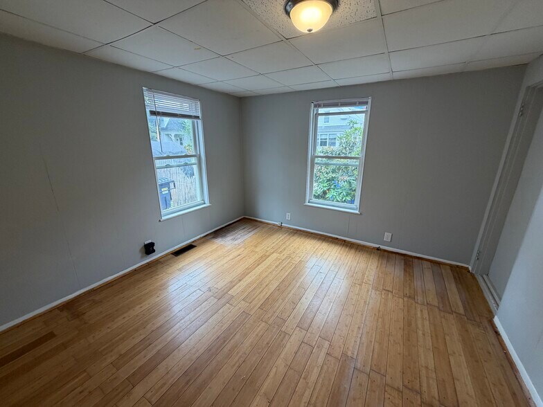 More Photos Of 42 Spruce St, Sanford Apartments For Sale