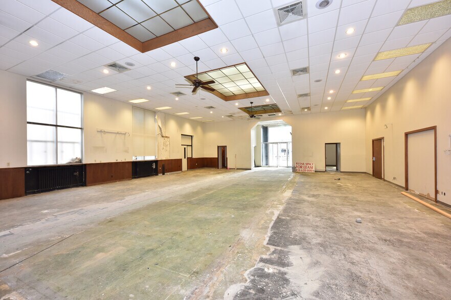 More Photos Of 4001-4015 N Oakland Ave, Milwaukee Apartments For Lease