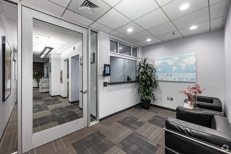 More Photos Of 3250 Wilshire Blvd, Los Angeles Office For Lease