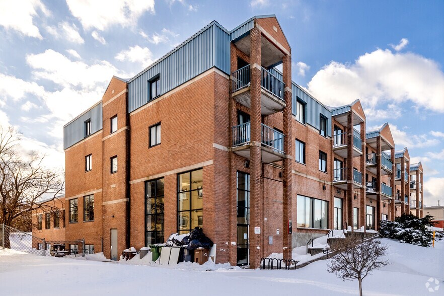 More Photos Of 9120-9140 Boul Perras, Montréal Apartments For Sale