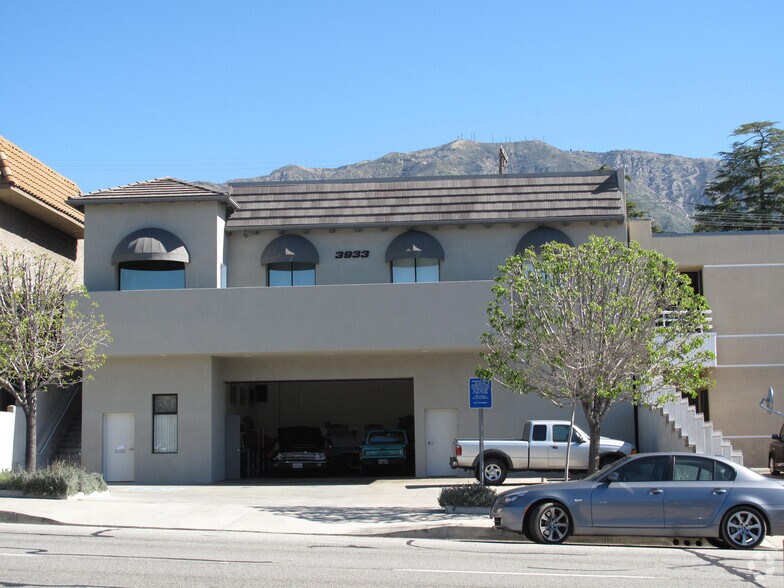 More Photos Of 3933 Foothill Blvd, Glendale Apartments For Lease