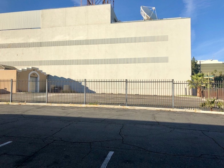 More Photos Of 157-159 N E St, San Bernardino Storefront Retail Office For Sale