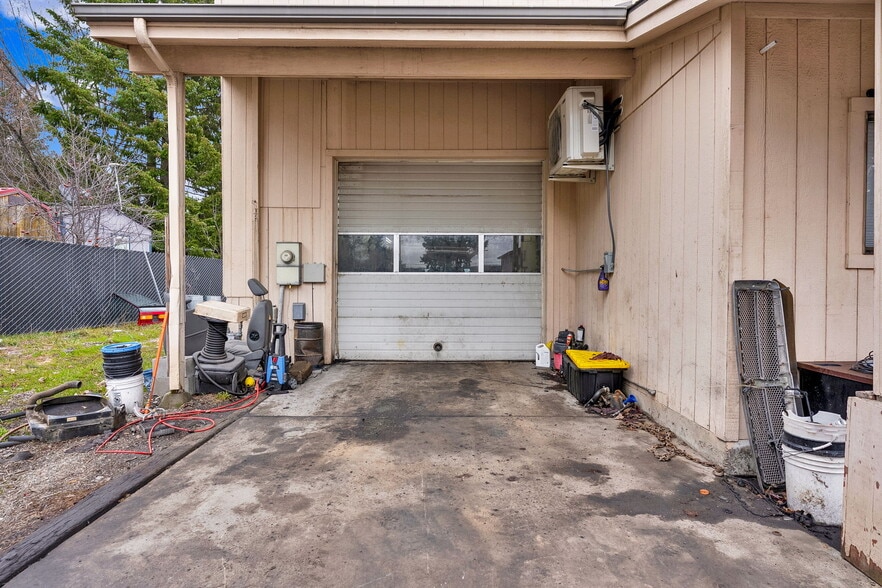 More Photos Of 11370 N Government Way, Hayden General Retail For Sale