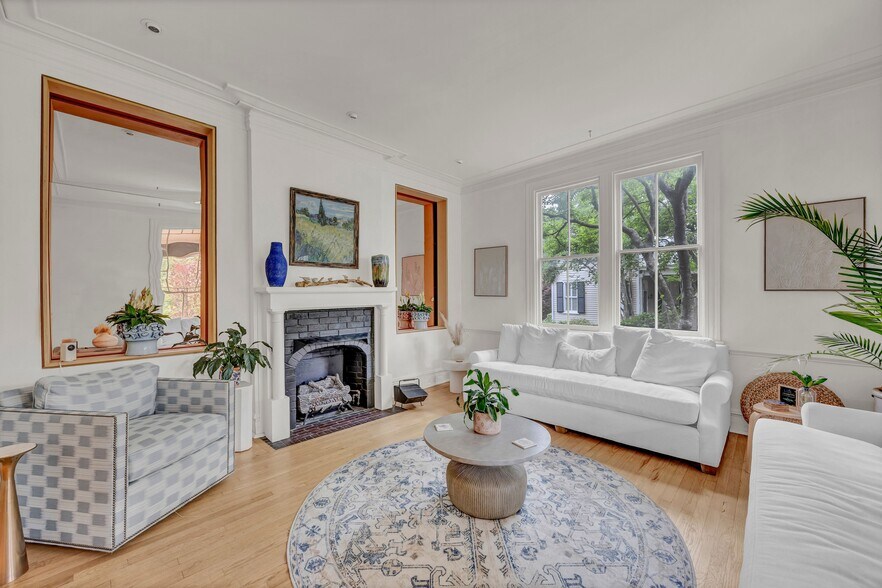 More Photos Of 118 S 4th St, Wilmington Hospitality For Sale