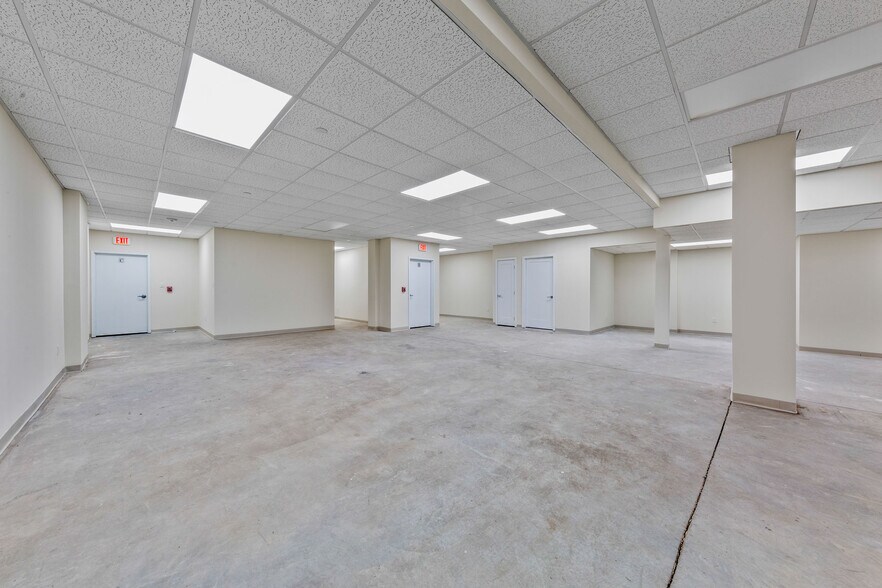 More Photos Of 2323 30th Rd, Astoria Office For Sale
