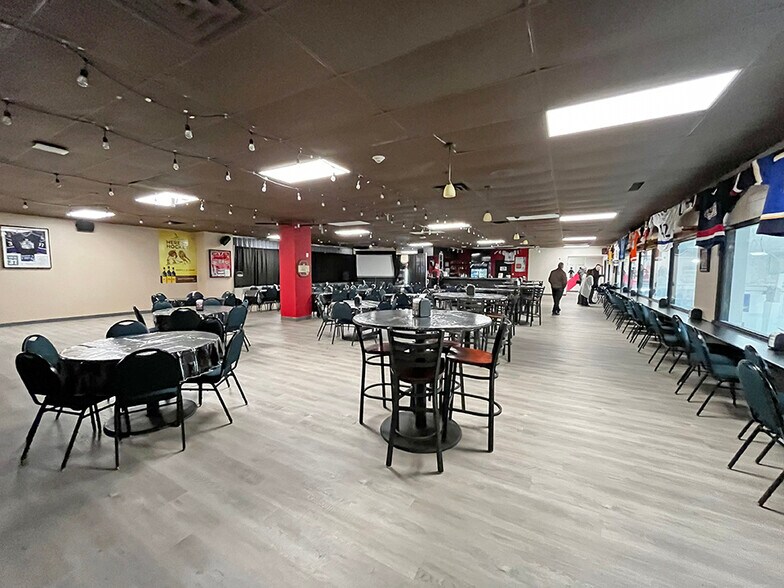 Primary Photo Of 200 East Lake Cres NE, Airdrie Swimming Pool For Lease