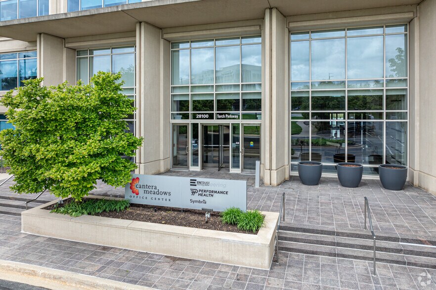 More Photos Of 28100 Torch Pky, Warrenville Office For Lease