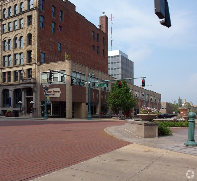Primary Photo Of 201 Market Ave S, Canton Storefront Retail Office For Lease
