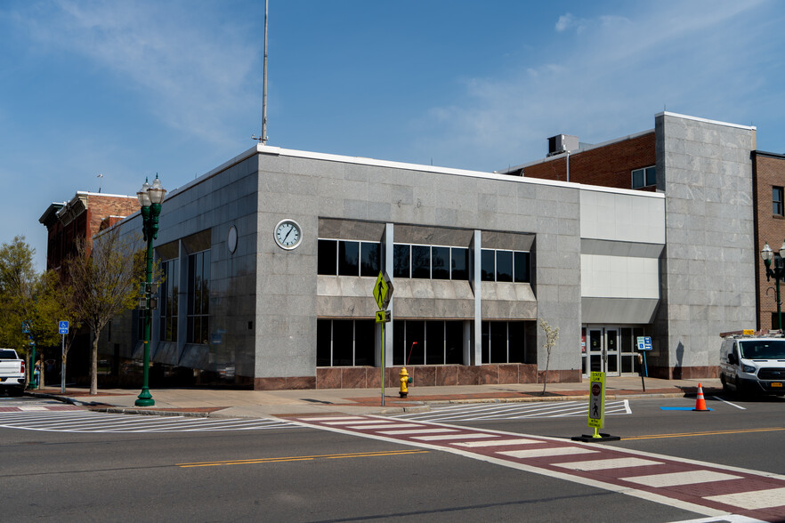 Primary Photo Of 115 Genesee St, Auburn Bank For Lease