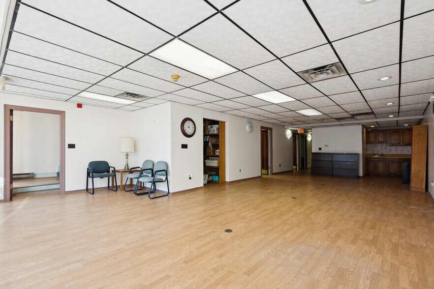 More Photos Of 201-203 E Broadway, Salem Office For Sale