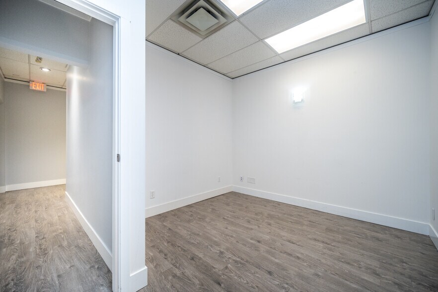 More Photos Of 33103 1st Ave, Mission Office For Lease