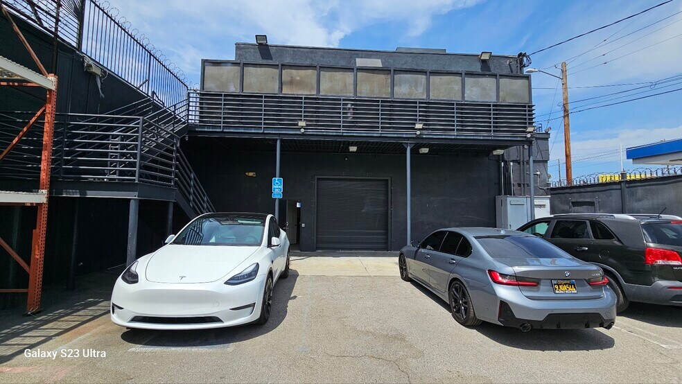 More Photos Of 2614 Crenshaw Blvd, Los Angeles Loft Creative Space For Lease
