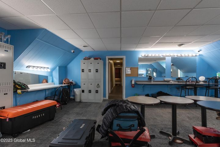 More Photos Of 1915 Us-9, Clifton Park Freestanding For Sale