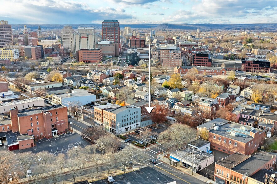 More Photos Of 813-825 Chapel St, New Haven Freestanding For Lease