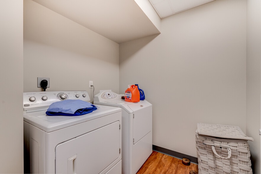 More Photos Of 2824 Mack Rd, Fairfield Loft Creative Space For Sale