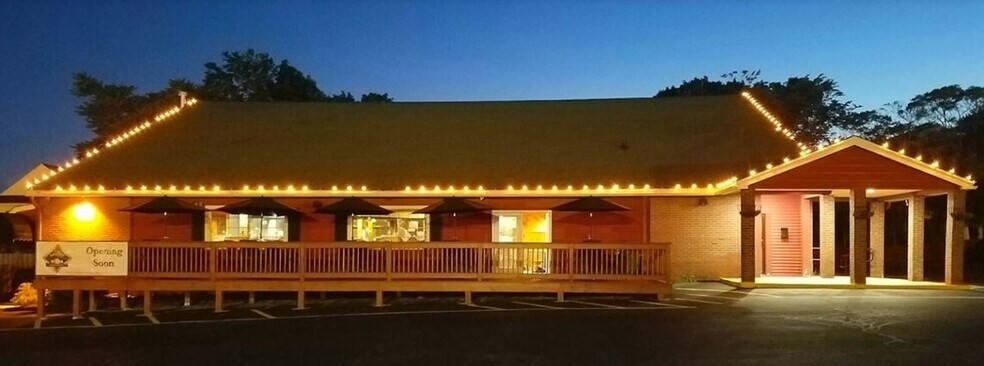 More Photos Of 480 Shrewsbury St, Worcester Restaurant For Lease