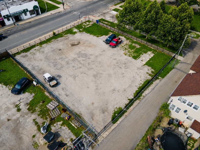 More Photos Of 6915 S Ashland Ave, Chicago General Retail For Sale