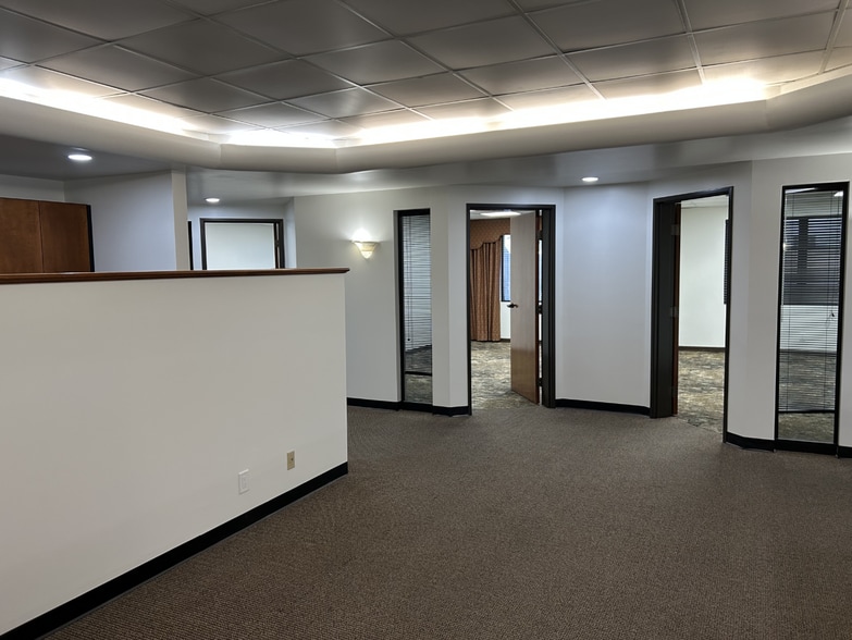 More Photos Of 20355 Hawthorne Blvd, Torrance Office For Lease