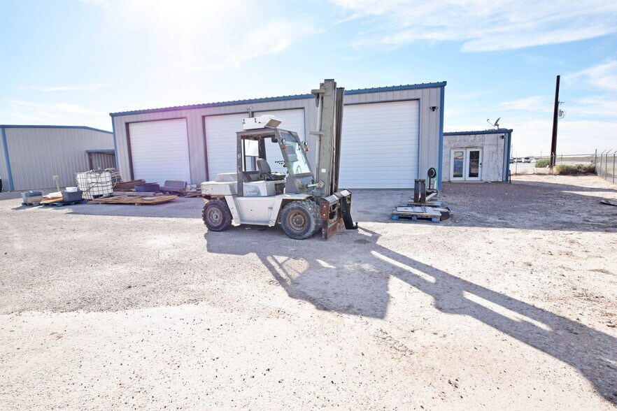 More Photos Of 12008 E Highway 158, Gardendale Industrial For Sale