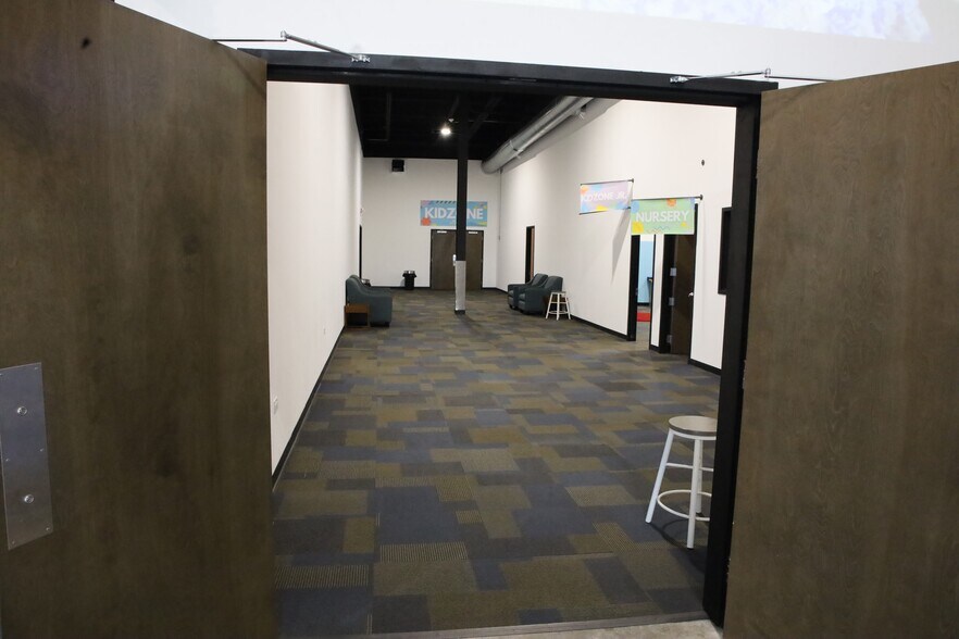 More Photos Of 2800 N Water St, Decatur General Retail For Sale