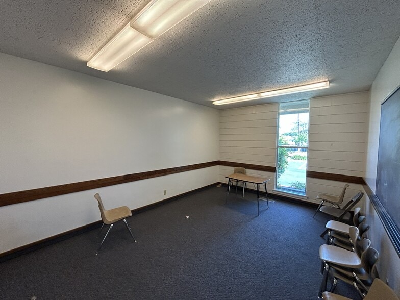 More Photos Of 14801 Osage Ave, Lawndale Specialty For Sale