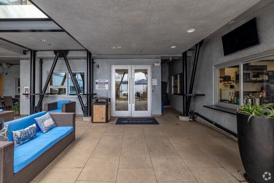 More Photos Of 6350 Santa Monica Blvd, Los Angeles Office For Sale