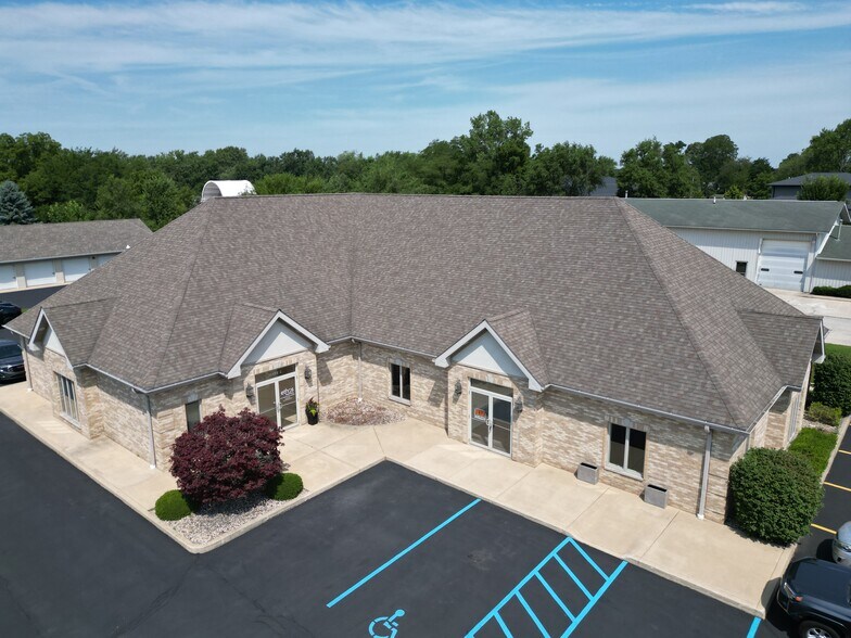 More Photos Of 12712 Wicker Ave, Cedar Lake Medical For Lease