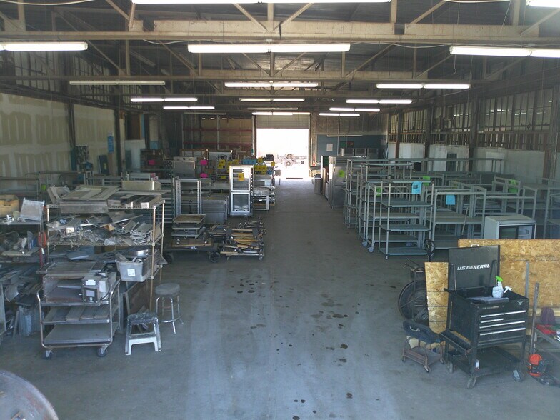 More Photos Of 1319 N Gordon St, Alvin Warehouse For Sale