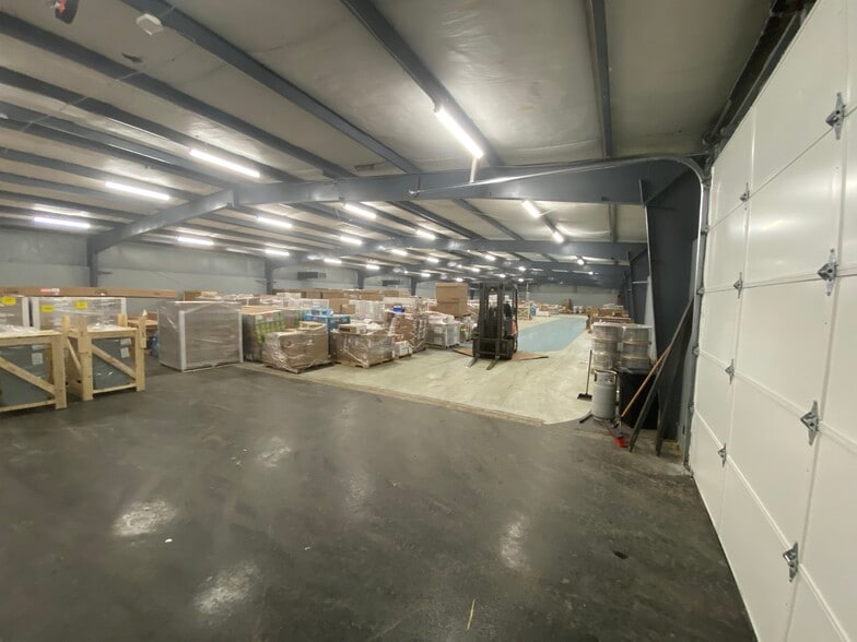 More Photos Of 2310 River Rd, Piedmont Warehouse For Lease