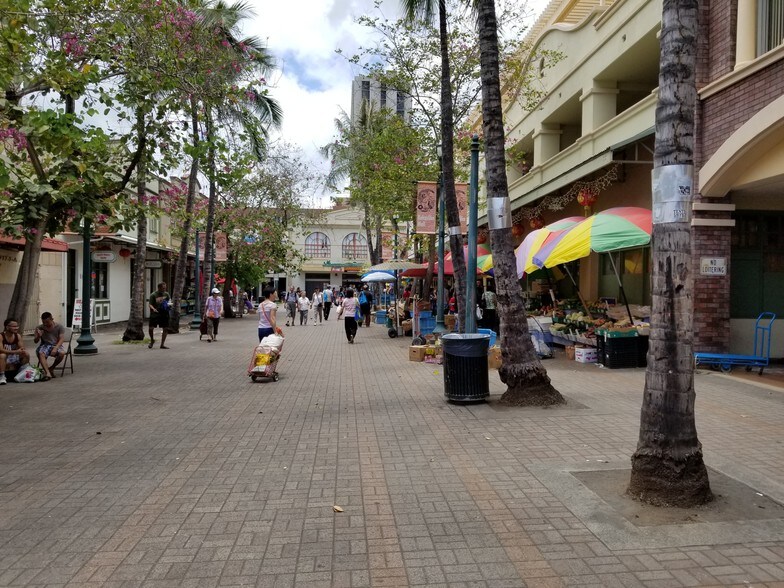 More Photos Of 901-905 Kekaulike St, Honolulu Storefront Retail Residential For Sale