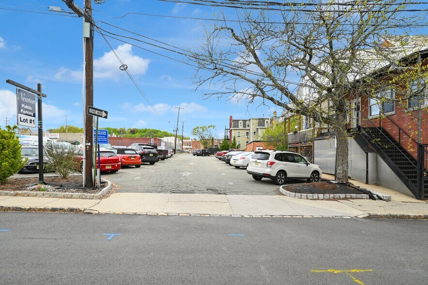 More Photos Of 170-172 Spring St, Newton Office For Sale