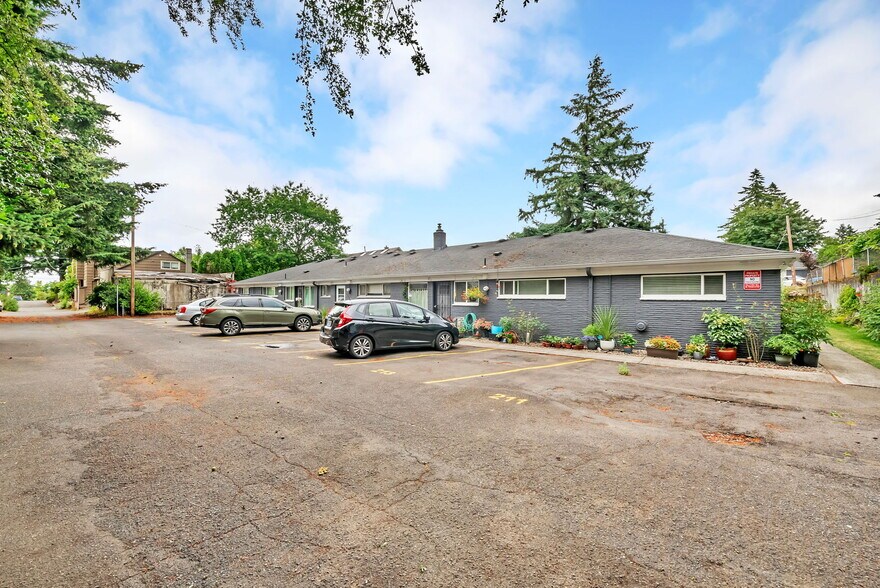 More Photos Of 206-240 NE 66th Ave, Portland Apartments For Sale