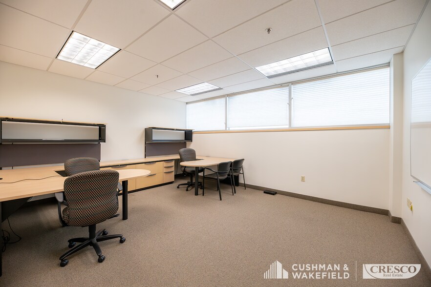 More Photos Of 3380 Brecksville Rd, Richfield Office For Lease