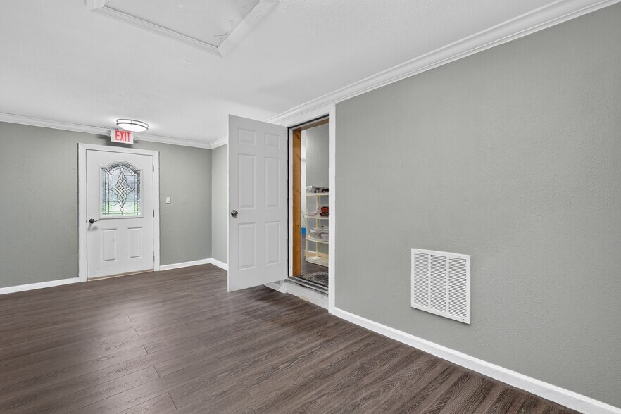 More Photos Of 5425 SE 111th St, Belleview Office For Sale