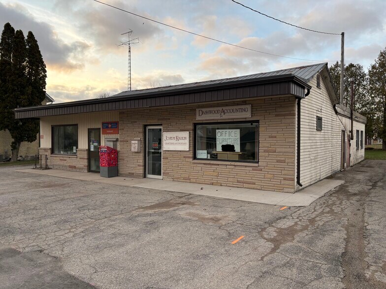 Primary Photo Of 126 Main St E, Dashwood Office For Sale