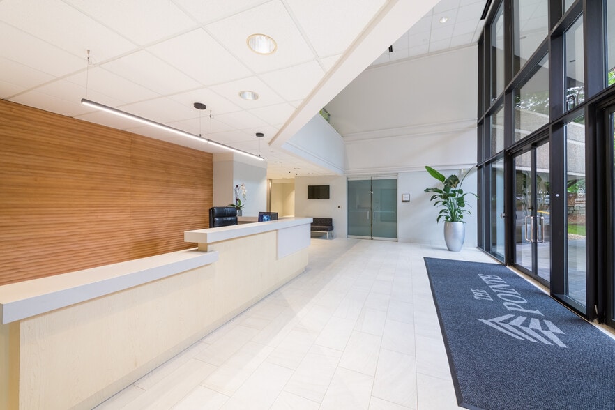 More Photos Of 500 Northridge Rd, Atlanta Office For Lease