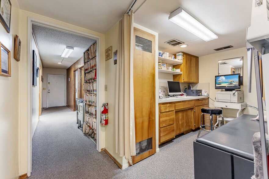 More Photos Of 9130 Las Tunas Dr, Temple City Storefront Retail Office For Sale