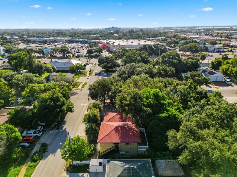 More Photos Of 123 Tangerine Ave, Merritt Island Office For Sale