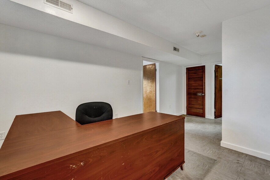 More Photos Of 2206 Skidaway Rd, Savannah Specialty For Sale