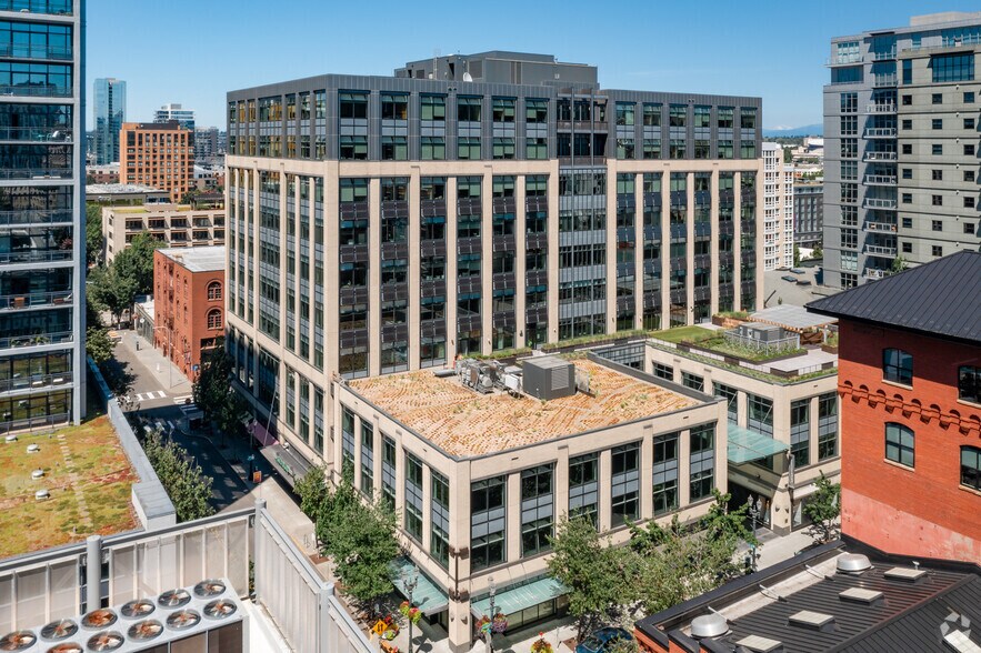 More Photos Of 1125 NW Couch St, Portland Office For Lease