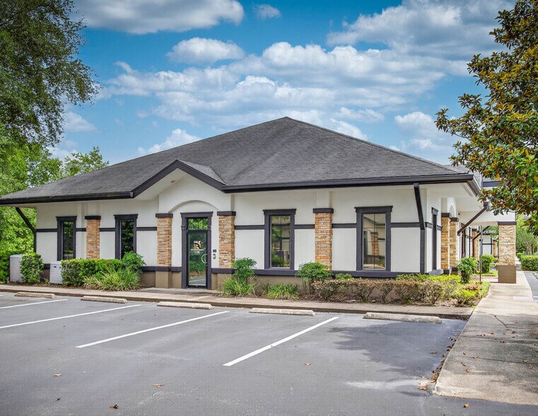 More Photos Of 1250 City View Ctr, Oviedo Office For Lease