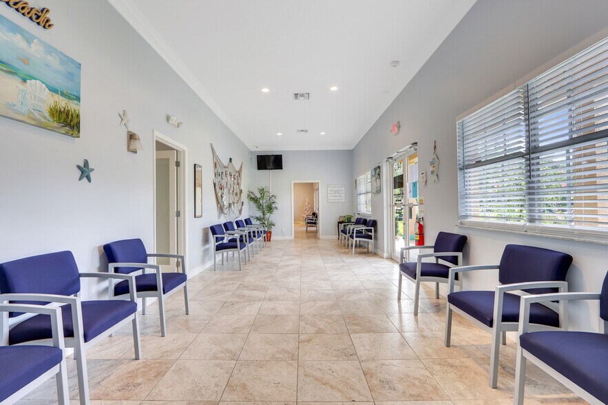 More Photos Of 1405 SE Goldtree Dr, Port Saint Lucie Medical For Lease
