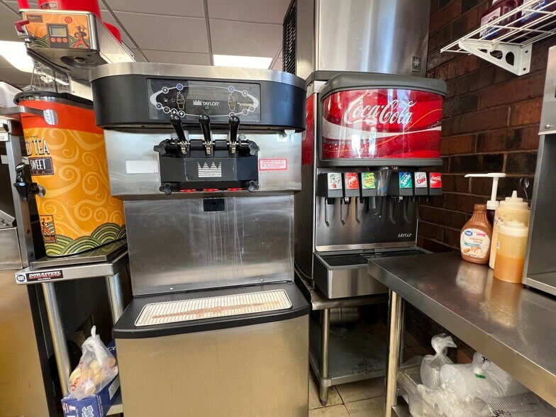 More Photos Of 440 W Main St, Lamoni Fast Food For Sale