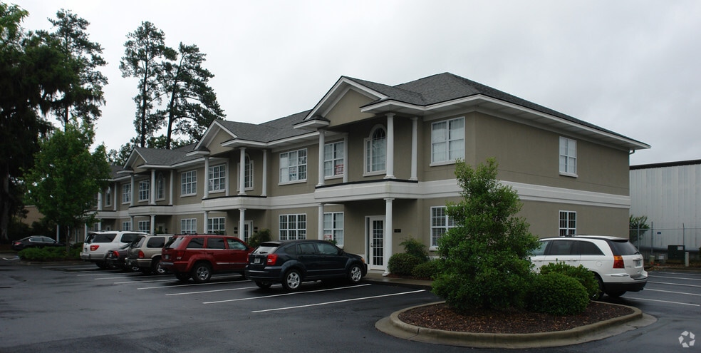 More Photos Of 37 W Fairmont Ave, Savannah Office For Lease