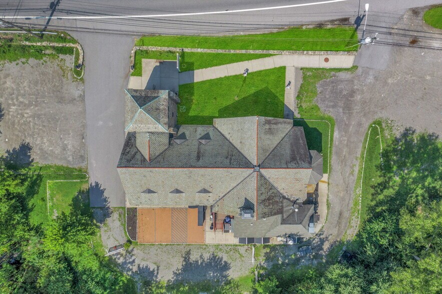 More Photos Of 1715 E Main St, Mohegan Lake Restaurant For Sale