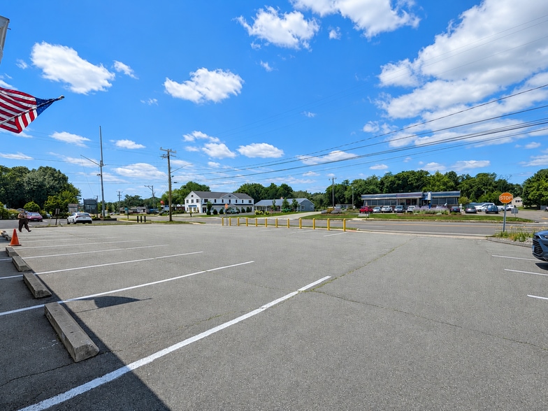 More Photos Of 880 Boston Post Rd, Old Saybrook Storefront Retail Office For Sale