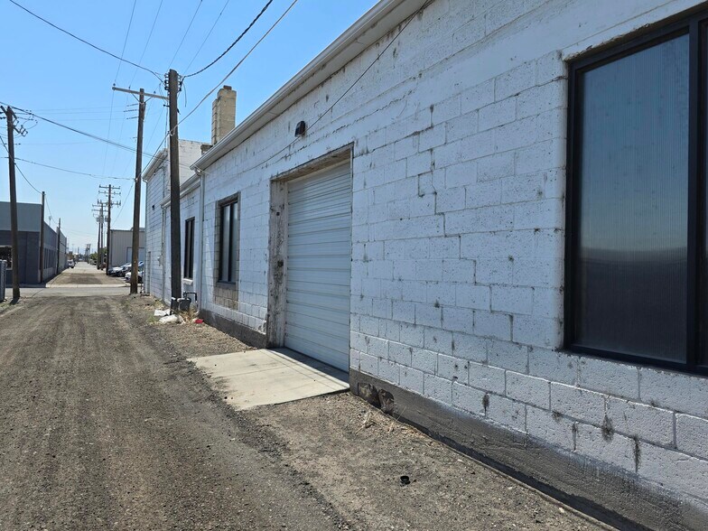 More Photos Of 206 4th Ave W, Twin Falls Manufacturing For Lease