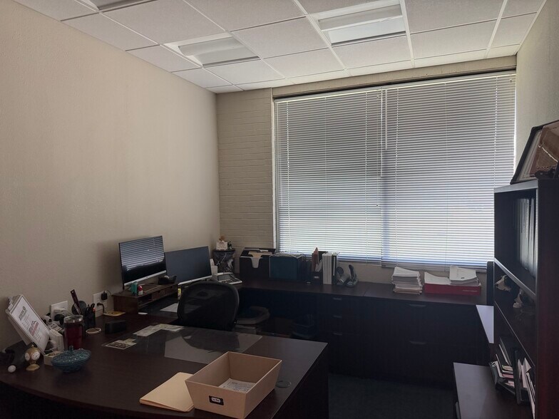 More Photos Of 1000 Pamela Dr, Euless Industrial For Sale