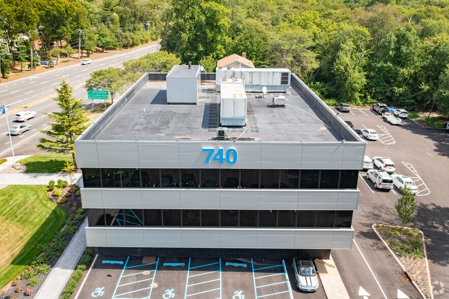 More Photos Of 740 Veterans Memorial Hwy, Hauppauge Medical For Lease
