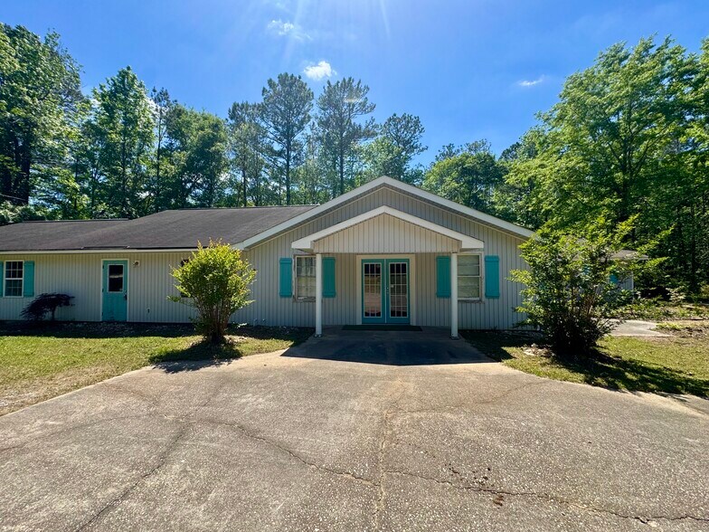 More Photos Of 245 W Bonacre Rd, Cataula Religious Facility For Sale